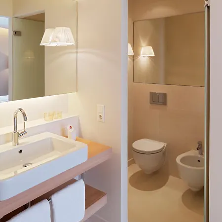 Ξενοδοχείο με διαμερίσματα Falkensteiner Residences Edelweiss 4*