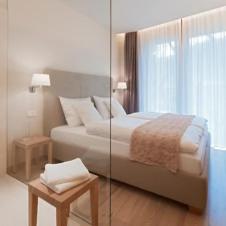 Falkensteiner Residences Edelweiss מלון דירות 4*
